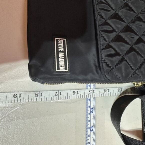 Steve Madden convertible Quilted Black crossbody bag Messenger bag - Picture 5 of 12